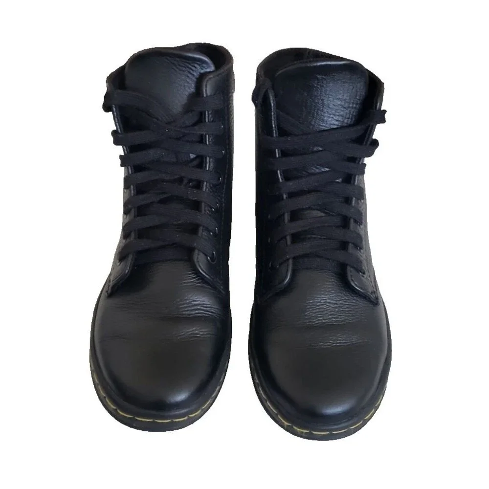 Dr. Martens Women's Leyton Ankle Boot Soft Black Leather Size 5 Air Wair 7 Eye